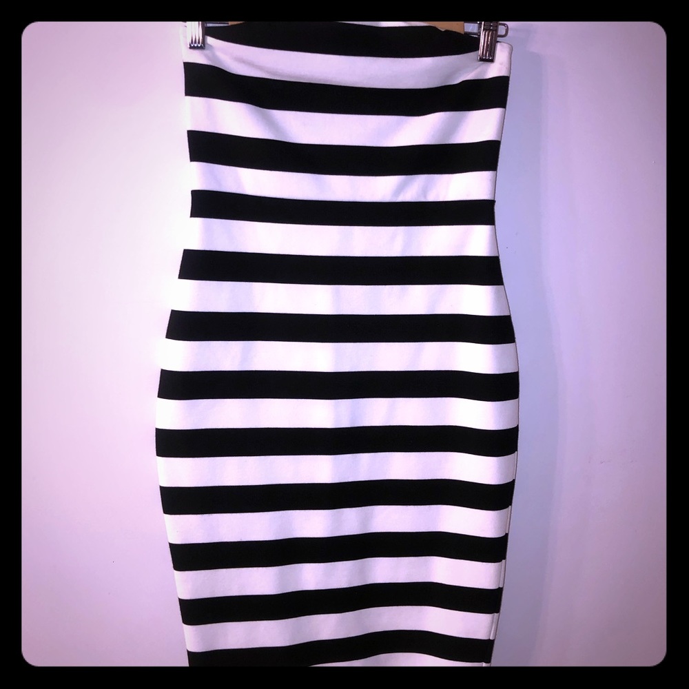 Express- Strapless Midi Dress